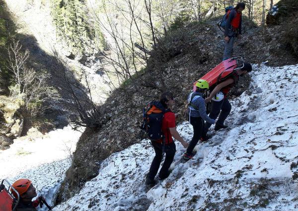 copil accidentat pe Jepii Mici