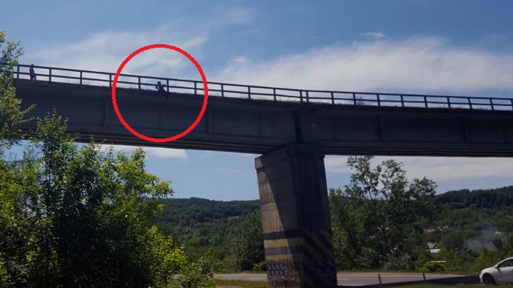 posibil sinucigas Campina