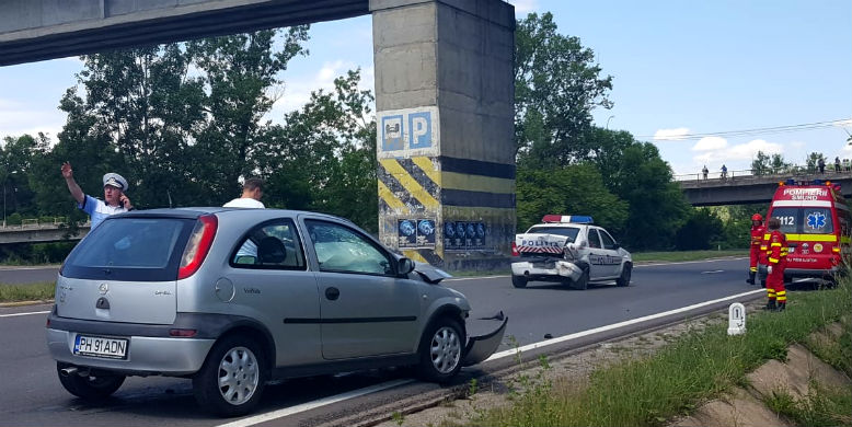 masina de politie lovita