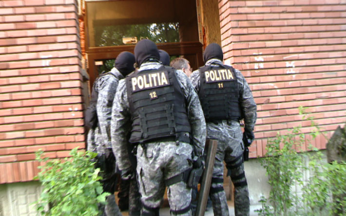 perchezitii  inselaciune