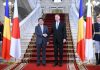 „Ca o japoneză sunt enorm de impresionată să văd aceste fete îmbrăcate în chimono şi care au învăţat să celebreze ceremonia ceaiului”