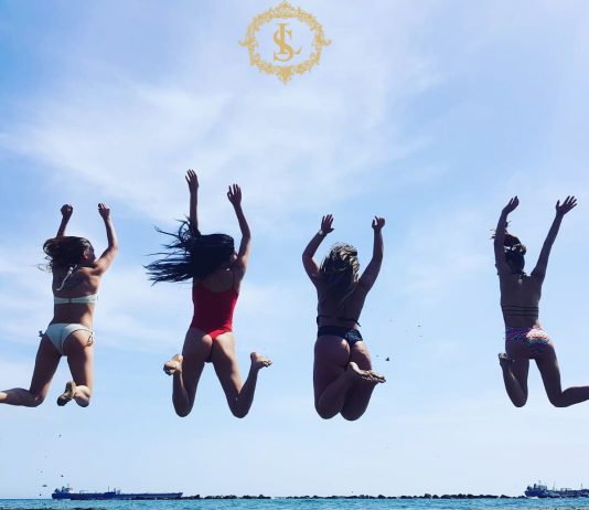 Modelele Live Studio in vacanta in Cipru