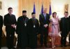 Tinuta nepotrivita purtata de sotia presedintelui Iohannis intr-un cadru religios?