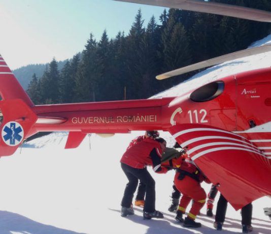 Copil de 5 ani, in stare grava la spital, dupa ce a cazut pe partie la Busteni