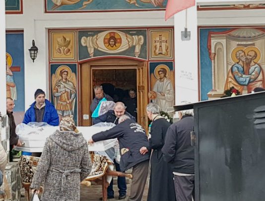 Ioana Condea, fata omorata de un proxenet, a fost inmormantata. Povestea ei…