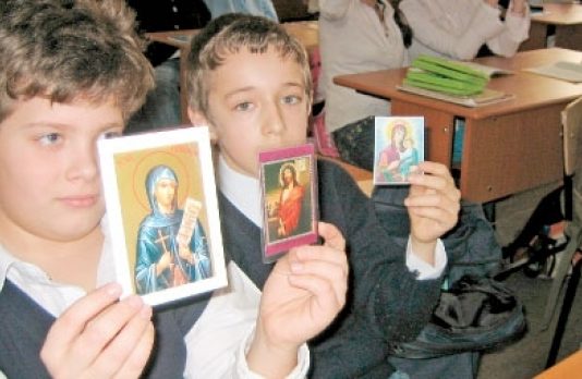 Solutia crizei morale: PSD vrea extinderea educatiei religioase in scoli