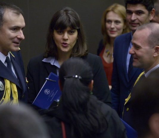 De ani de zile drepturile si libertatile romanilor au ajuns sa fie ignorate, bagatelizate, considerate un lux