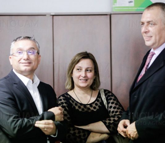 Mega-Portocala isi cauta protectie cu disperare