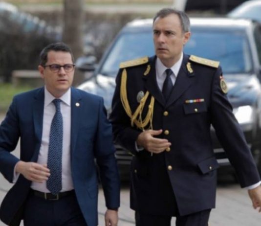 Maior, pastrat de frica lui NIRO!