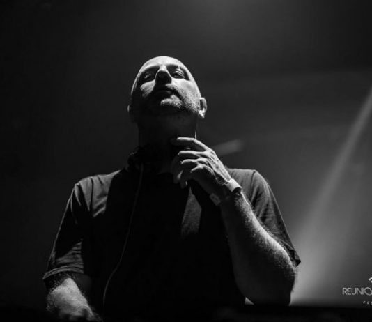 Un cunoscut DJ francez va concerta la Castelul Peles