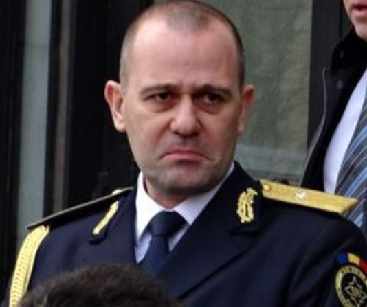 Cine a trădat odată…/Iar joacă Aladin Georgescu de unul singur, prin și cu același DUMBRAVĂ?