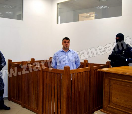 Adrian Botez, alias Țâță de la Academia infractorilor, a fost adus la Piatra-Neamț
