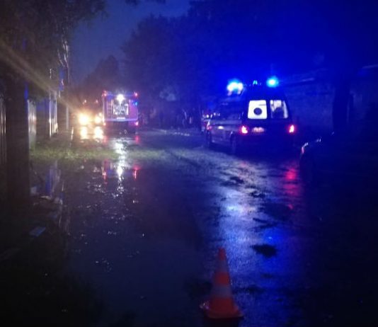 Orasul Mizil a ramas fara curent din cauza unui copac cazut