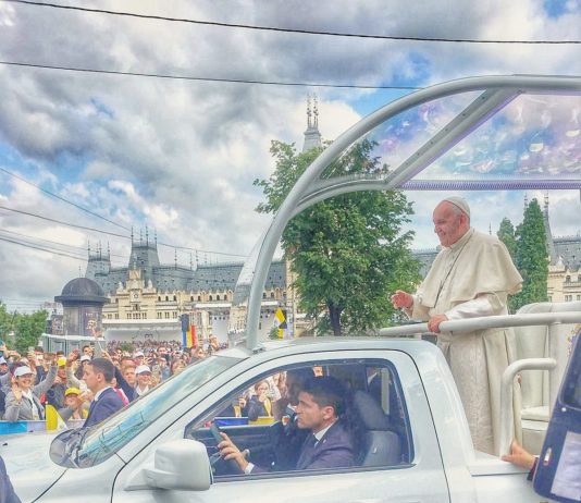 Martor ocular: Forța Papei Francisc în Sanctuarul credinței de la Iași