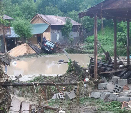 Urmele dezastrului din Prahova au fost vazute de Raed Arafat (FOTO)