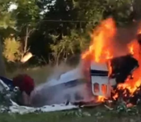 Avion în flăcări, prăbușit în apropiere de Neamț