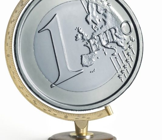Croaţia cere oficial UE lansarea procedurii pentru aderarea la zona euro