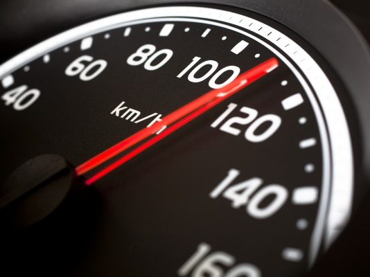 Peste 60 de vitezomani au rămas fără permisul de conducere