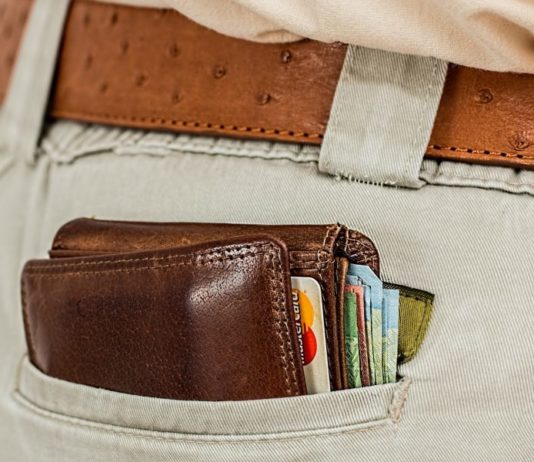 Ministrul Finanţelor anunţă un pachet de măsuri pentru cheltuirea mai eficientă a banului public: Va reglementa pensiile speciale