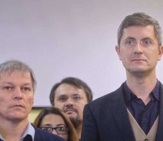 USR îşi alege sâmbătă prezidenţiabilul, în Congres. Consiliul Naţional al PLUS are loc în aceeaşi zi