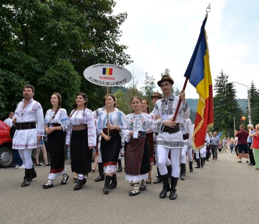 4 august – Festivalul Ceahlăul 2019: Parada Portului Popular în Durău