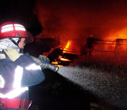 Incendiu la un adăpost de animale din Bicazu Ardelean