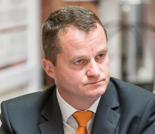 Președintele Partidului Civic Maghiar își completează veniturile din bani publici din Ungaria