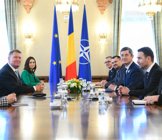 Trei, Doamne, și toți trei…