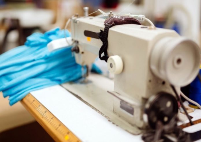 salariul-minim-da-peste-cap-industria-confectiilor-angajati-mai-bine-platiti-si-mai-putini-sau-lacat-pe-intreaga-afacere-pkA-1.jpg
