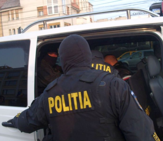 Infractor urmărit național, prins de polițiștii din Brusturi