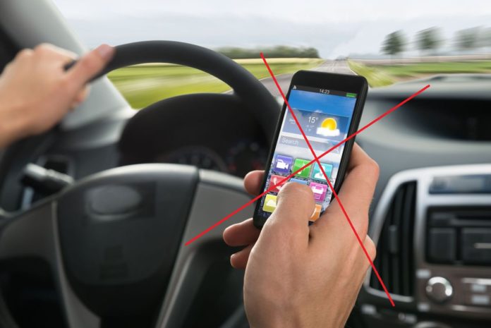 amenzi-sunt-pentru-folosirea-telefonului-la-volan.jpg