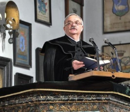 Episcop reformat: Situaţia maghiarilor din Transilvania e similară copiilor cu părinţi divorţaţi