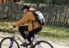 Gest demn de apreciat, făcut pentru elevul din Borca. Azi a mers la școală pe bicicletă!