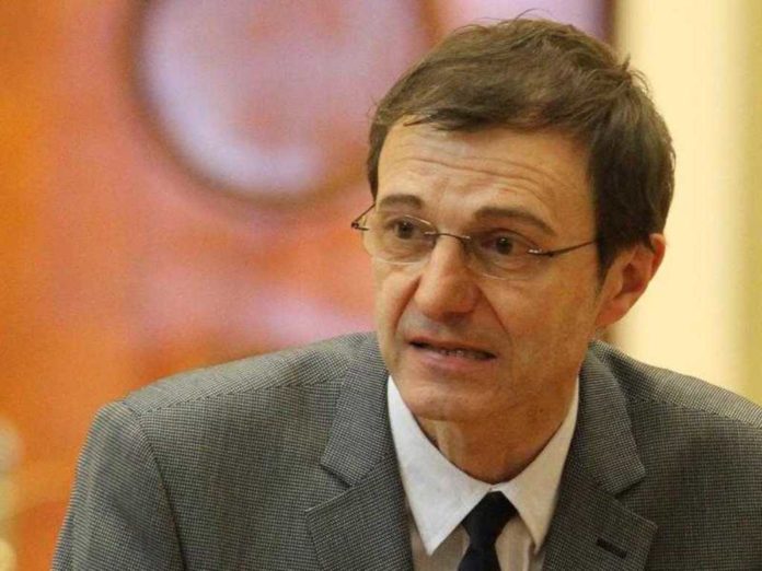 Ioan-Aurel-Pop-decan-UBB-Cluj-istoric.jpg