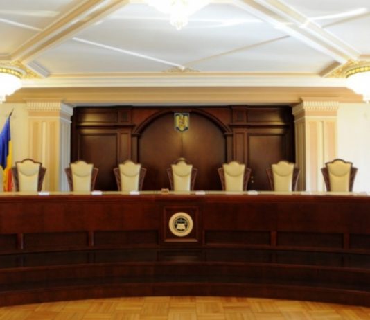 Curtea Constitutionala ar trebui sa vada ceea ce nu vad complicii lui Iohannis&Orban, ma refer la Ciolacu&Co, si anume ca asumarea raspunderii pe buget este o ticalosie nesanctionata prin motiune de cenzura de complicii lor din PSD, cu grave efecte economice