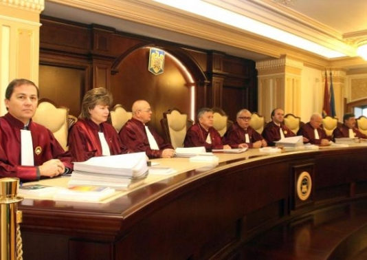 PNL IN 2009: REINVESTIREA UNUI GUVERN DEMIS E NECONSTITUTIONALA. AJUNGE ORBAN LA MINA CCR?