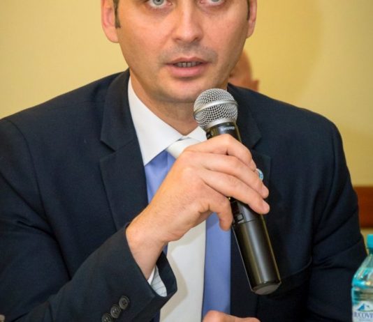 Gata, Vela a spart ”Frăția Căsuțelor”!