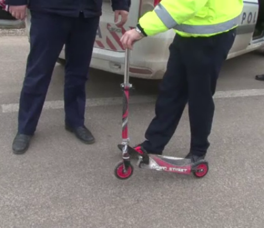 Minor de 9 ani accidentat de un autoturism, la Odorheiu Secuiesc, în timp ce traversa strada pe o trotinetă