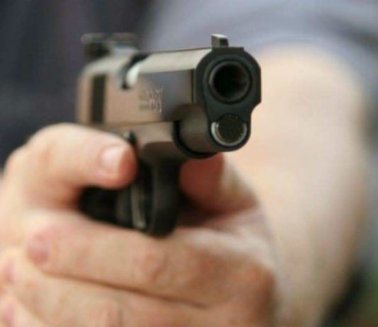 Un recidivist prins in flagrant a fost impuscat de politisti