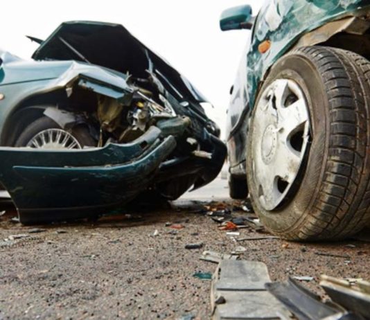Două autoturisme s-au ciocnit frontal între Vlăhiţa şi Odorheiu Secuiesc