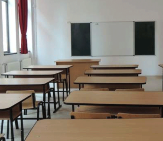 Simulările pentru clasa a VII-a și a XI-a vor fi organizate la nivel județean, cu subiect unic