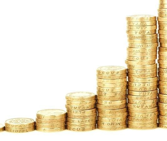 Economia României va crește mai puțin decât estimează guvernul, potrivit datelor vehiculate de CE, inclusiv cele 3,8 pp calculate de Executivul de la Bruxelles fiind prea optimiste