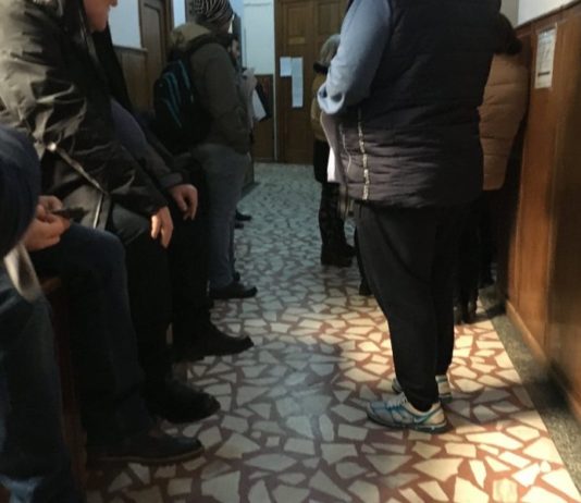 Preocuparile premierului interimar/desemnat/demis nu sunt in vreun fel de infaptuire a justitiei ci de umilire a justitiabililor si a magistratilor