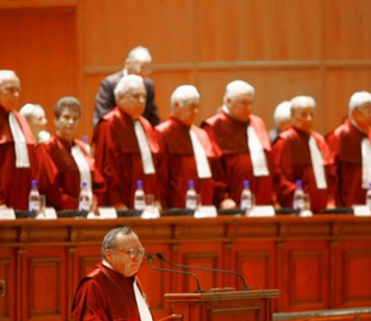CCR L-AR PUTEA DECLARA PE ORBAN ”NECONSTITUTIONAL” CHIAR IN ZIUA VOTULUI