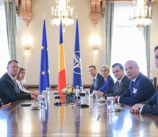 Liberalii au fost chemați la consultări la ora 16.00, iar discuțiile au durat aproximativ 15 minute.
