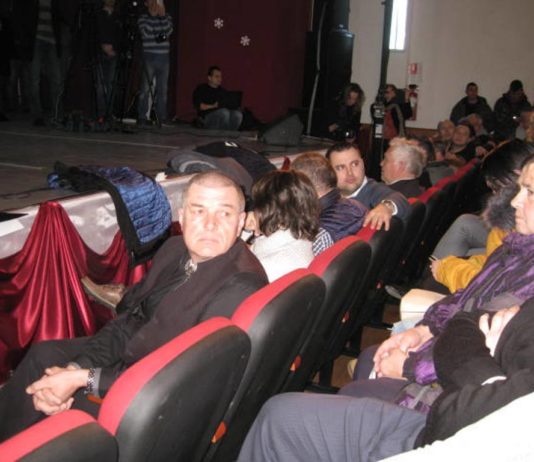 Și alte aspecte interesante din timpul dezbaterii de la Ditrău. Știați că primarul e rudă cu proprietarul brutăriei?