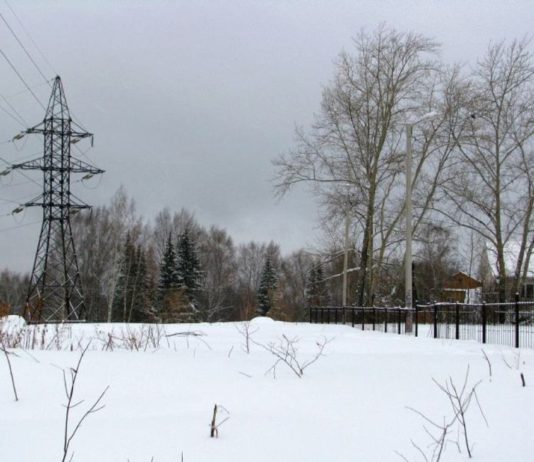 Patru localități au rămas nealimentate cu energie electrică din cauza ninsorii abundente