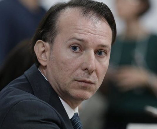 Opinez că premierul desemnat și ministru demis de finanțe, Florin, pare să manifeste simptome de amețeală, gândire haotică și hiperstezie