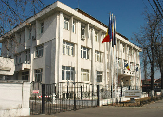 In contextul in care Ministerul de Interne a preluat coordonarea măsurilor pentru stoparea coronavirusului, conducerea IPJ Prahova il „urecheaza” pe „ilustrul” manager al Poliţiei Locale Ploiesti