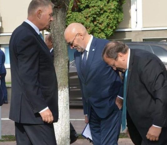 „Suceava a devenit Orasul Interzis, stau dricurile la coada la Morga, o sa te bantuie toata viata blestemul asta. Pe cadavre te-ai ridicat, pe cadavre te duci in cap!”